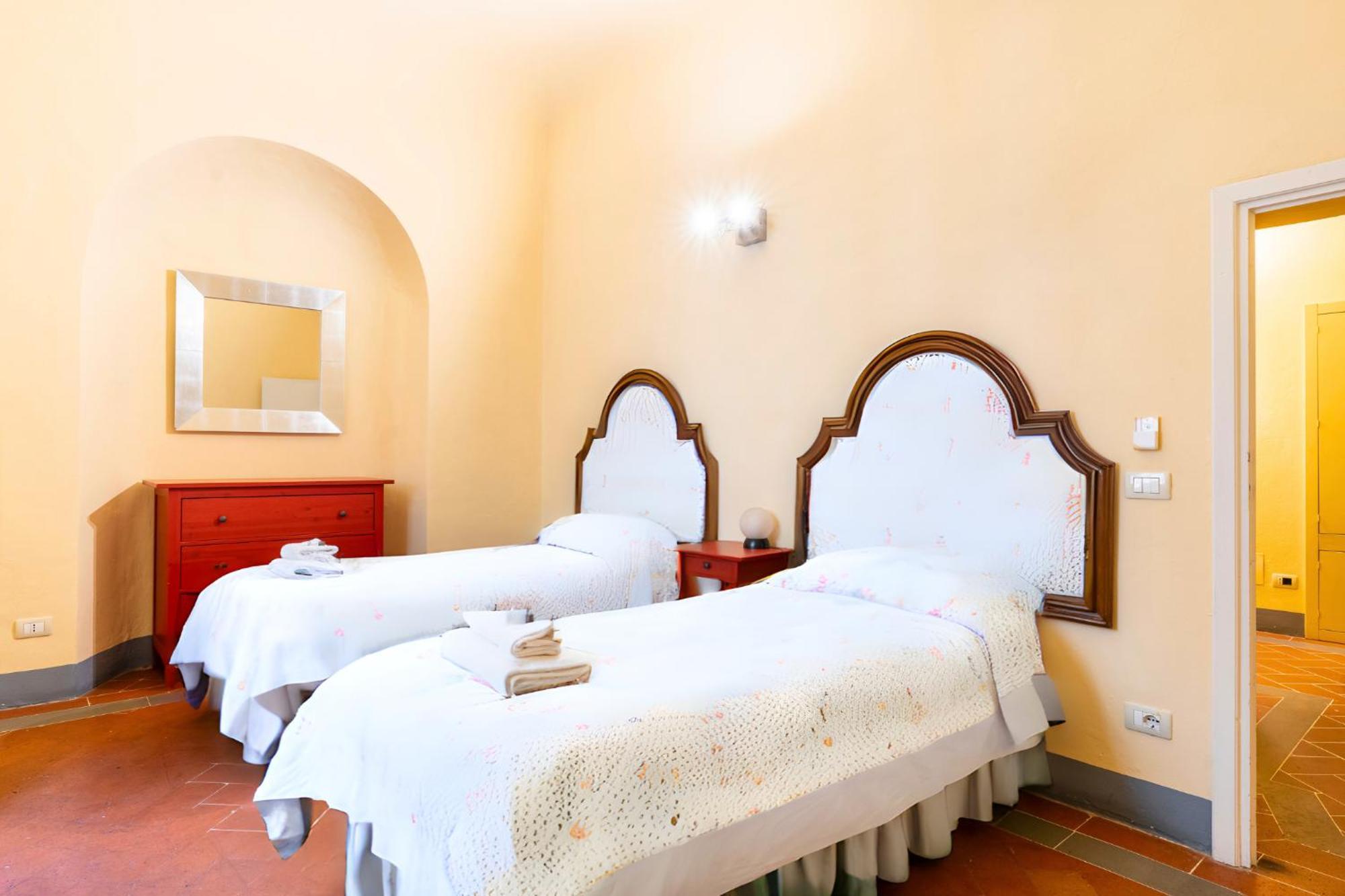 The Luxury Historic Palace Of Santa Croce Florenz